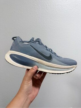 Nike Vomero 18 grey blue